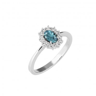Anello con centrale ovale acquamarina e contorno diamanti