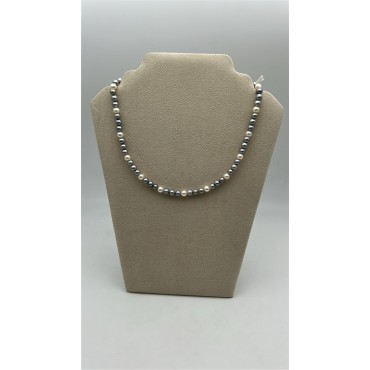 Collana filo di perle freshwater multicolor Bianche-Grigie-Nere con susta in oro bianco