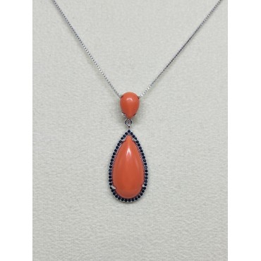 Collana con ciondolo goccia pendente simil corallo e zirconi a giro neri