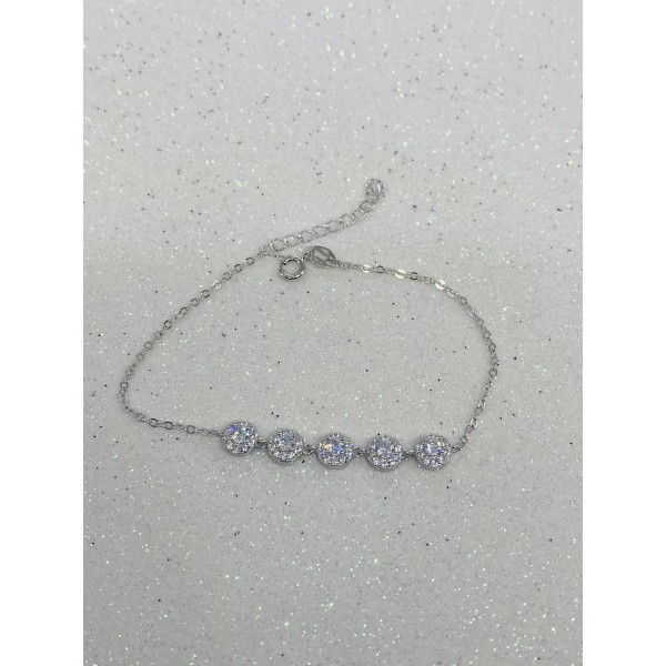Bracciale in argento con 5 centrali tondi bianchi e pavé di zirconi 