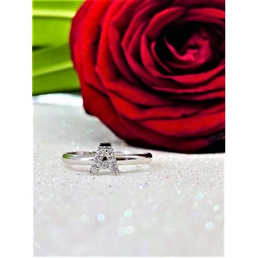 Anello iniziale A oro bianco e diamanti 