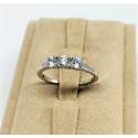 Anello Trilogy oro bianco 18kt e zirconi da 3,5mm
