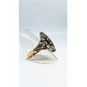 Anello toppa ovale con zaffiro e rosette di diamanti