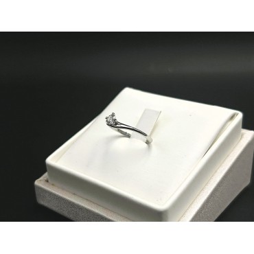 Anello solitario in oro bianco e diamante 0.23ct 