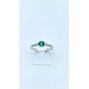 Anello solitario con smeraldo e diamanti
