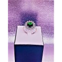 Anello Con Pietra Semi-Preziosa Verde e doppio contorno di zirconi