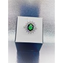 Anello Con Pietra Semi-Preziosa Verde e doppio contorno di zirconi