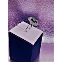 Anello Con Pietra Semi-Preziosa Verde e doppio contorno di zirconi