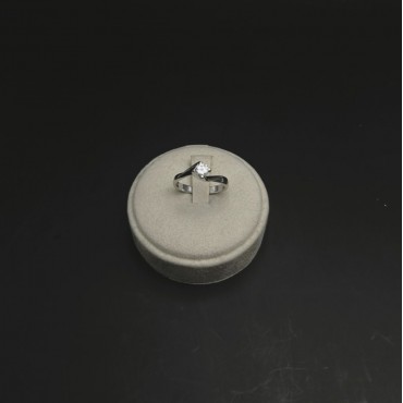 Anello Solitario in oro bianco con diamante 0,32 ct H IF