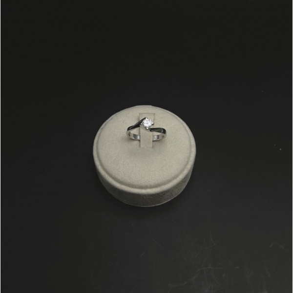 Anello Solitario in oro bianco con diamante 0,32 ct H IF