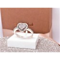 Anello cuore con pavè di diamanti
