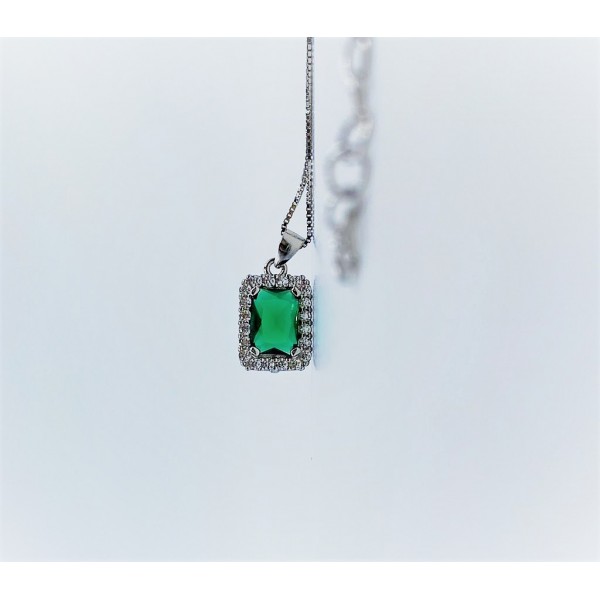 Collana Dubai con zircone verde smeraldo rettangolare e zirconi bianchi