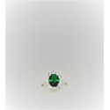 Anello con pietra semi-preziosa verde