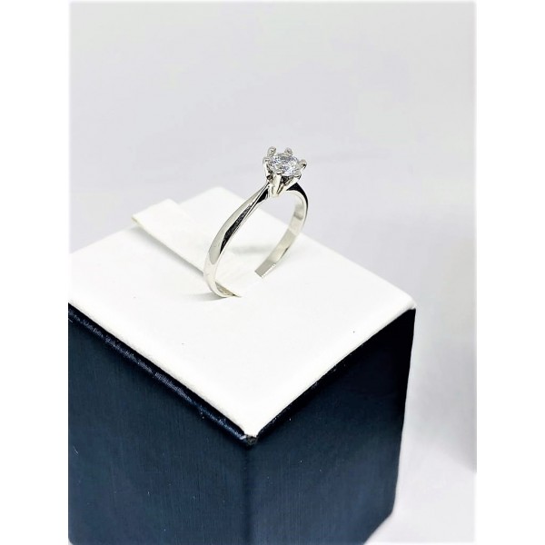 Solitario oro bianco e zircone a 6 griffe