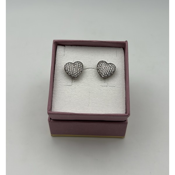 Orecchini cuore in argento con zirconi