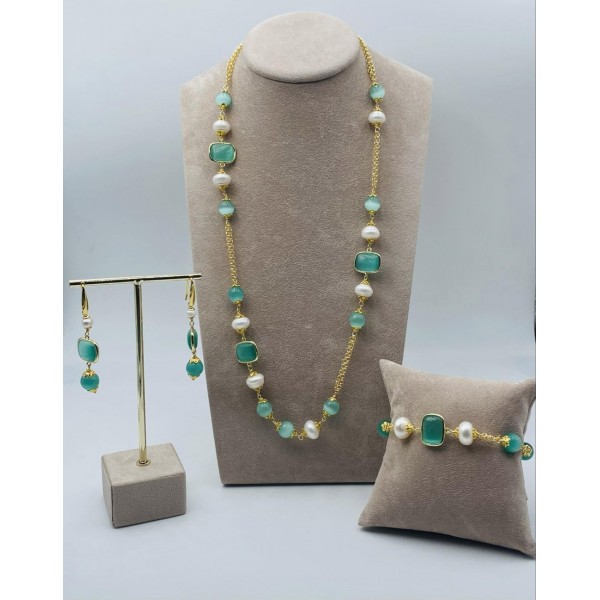 Parure collana, bracciale e orecchini bijuox dorati con perle e pietre dure color verde-giada