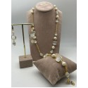 parure collana, bracciale e orecchini bijuox dorati con perle e pietre dure color bianco
