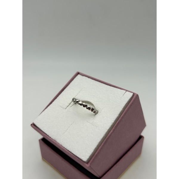 Anello con cuori in argento