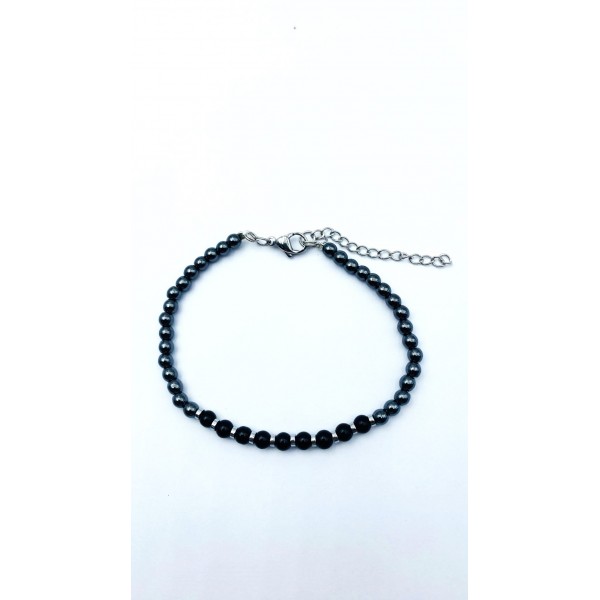 Bracciale in acciaio con ematite e perline color nero