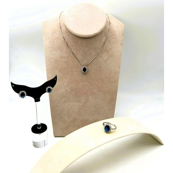 Parure collana con ciondolo, orecchini e anello in argento con centrale blu e cornice di zirconi