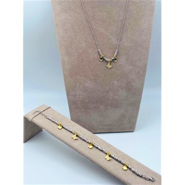 Parure collana e bracciale in argento con ciondoli farfalla quadrifogli tubicini martellati e nodini